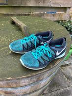 Nike flyknit lunar 2 in donkerblauw met turkoois maat 44,5, Kleding | Heren, Schoenen, Blauw, Nike, Ophalen of Verzenden, Sneakers of Gympen