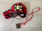 Piraten masker + ketting, Kinderen en Baby's, Carnavalskleding en Verkleedspullen, Ophalen of Verzenden, Zo goed als nieuw, 110 t/m 116