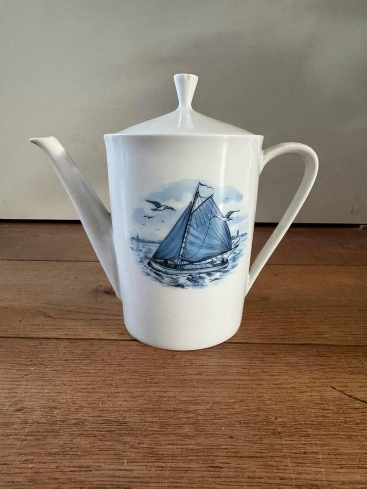 Bavaria Porzellan Koffiepot met Zeilboot & Vuurtoren, Huis en Inrichting, Keuken | Servies, Zo goed als nieuw, Overige typen, Overige stijlen