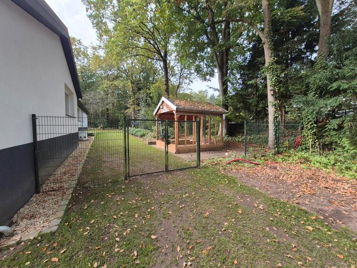 Stalen dubbele poort (2,5m) en hekwerk (8,5m), Tuin en Terras, Tuinhekken en Hekwerk, Gebruikt, Dubbelstaafmat hekwerk, IJzer