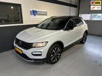Volkswagen T-ROC 1.0 TSI Style Pano|Carplay|ACC, Voorwielaandrijving, Stof, Gebruikt, Wit