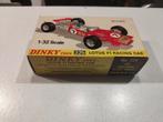 Dinky Toys 225: Lotus F1 Racing in prachtige Diorama doos., Ophalen of Verzenden, Zo goed als nieuw, Auto, Dinky Toys