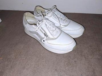 Waldlaufer nette schoenen maat 7 (41/42) beschikbaar voor biedingen