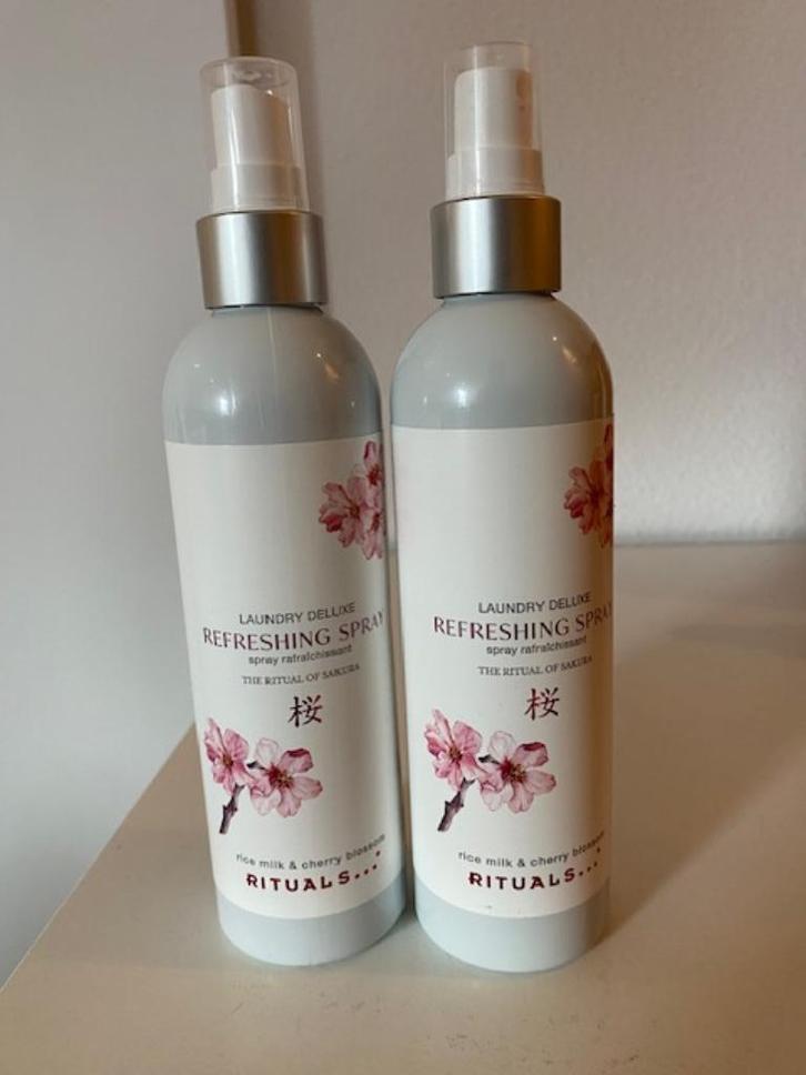 Nieuw Rituals Sakura refreshing spray 250 ml, Huis en Inrichting, Woonaccessoires | Kandelaars en Kaarsen, Nieuw, Minder dan 25 cm