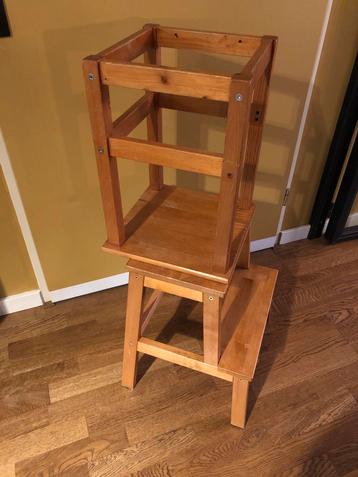 Zelfgemaakte Learning Tower / Keukenhulp beschikbaar voor biedingen