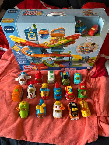 Vtech Toet Toet Auto's Politietoren + 16 Auto's beschikbaar voor biedingen