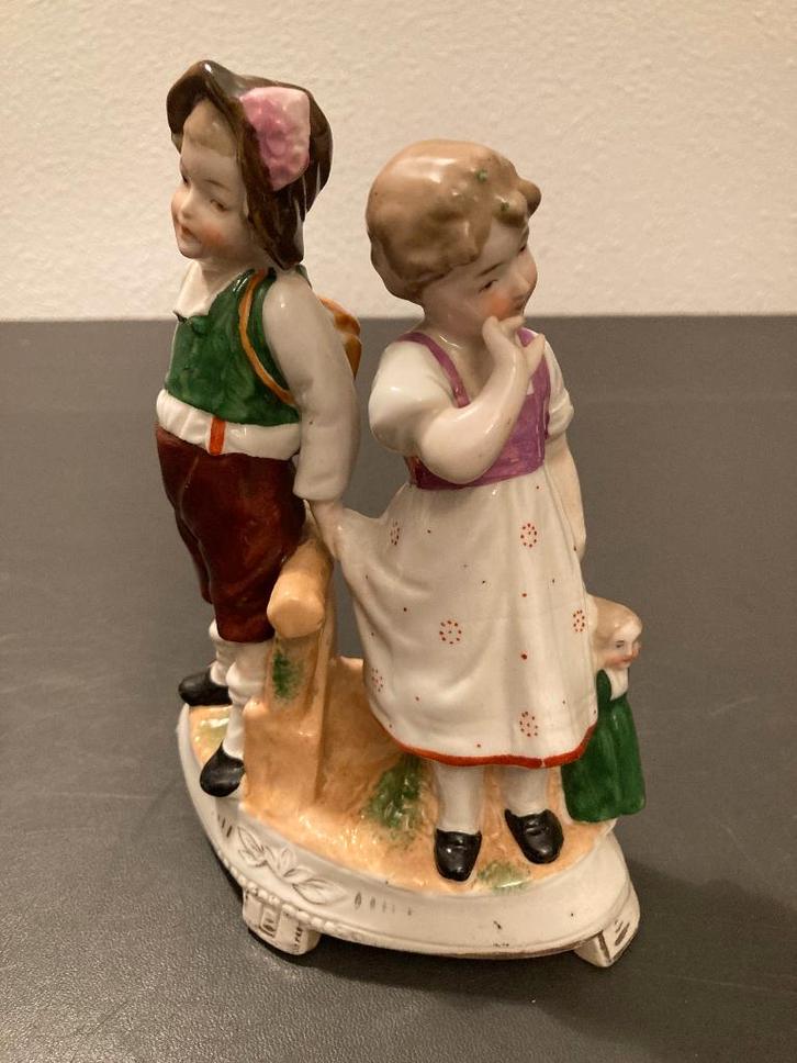 Vintage poseleinen Beeldje., Antiek en Kunst, Antiek | Porselein, Ophalen of Verzenden