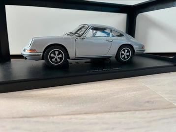 Porsche 911 S 1967 zilver #77916 Autoart 1:18 beschikbaar voor biedingen