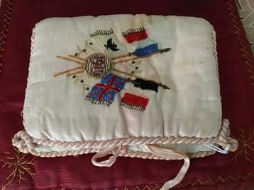 Lingeriehoes/Frankrijk 1915/hoes/vlaggen/zijde geborduurd beschikbaar voor biedingen