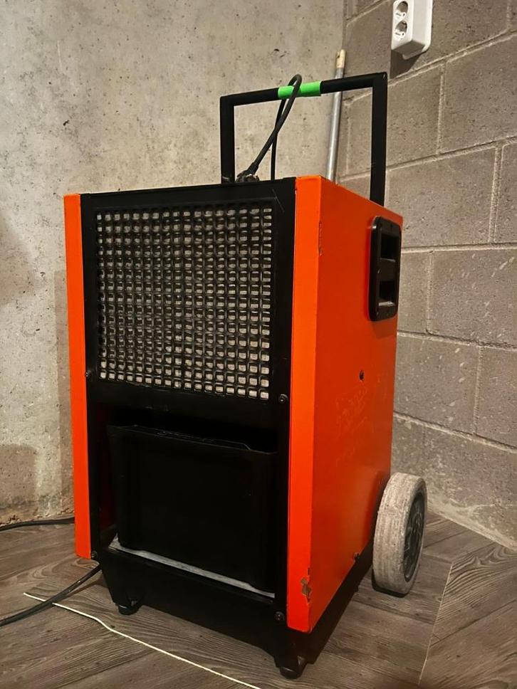 Bouwdroger, condensatiedroger, ontvochtiger te huur, 5,-/dag, Doe-het-zelf en Verbouw, Ventilatie en Afzuiging, Zo goed als nieuw