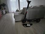Elektrische step met nieuwe achterband., Fietsen en Brommers, Steps, Ophalen, Zo goed als nieuw, Elektrische step (E-scooter)