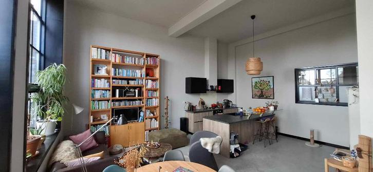 UPDATE!Nieuw,sfeervol en luxe appartement in school uit 1899, Huizen en Kamers, Huizen te huur, Friesland, Appartement, Direct bij eigenaar