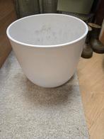 Witte Aardewerk Pot / Vaas, Tuin en Terras, Bloempotten, Gebruikt, Rond, Binnen, Ophalen of Verzenden