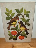 Geborduurd schilderij vintage vinken in appelboom vogels, Huis en Inrichting, Woonaccessoires | Schilderijen, Tekeningen en Foto's