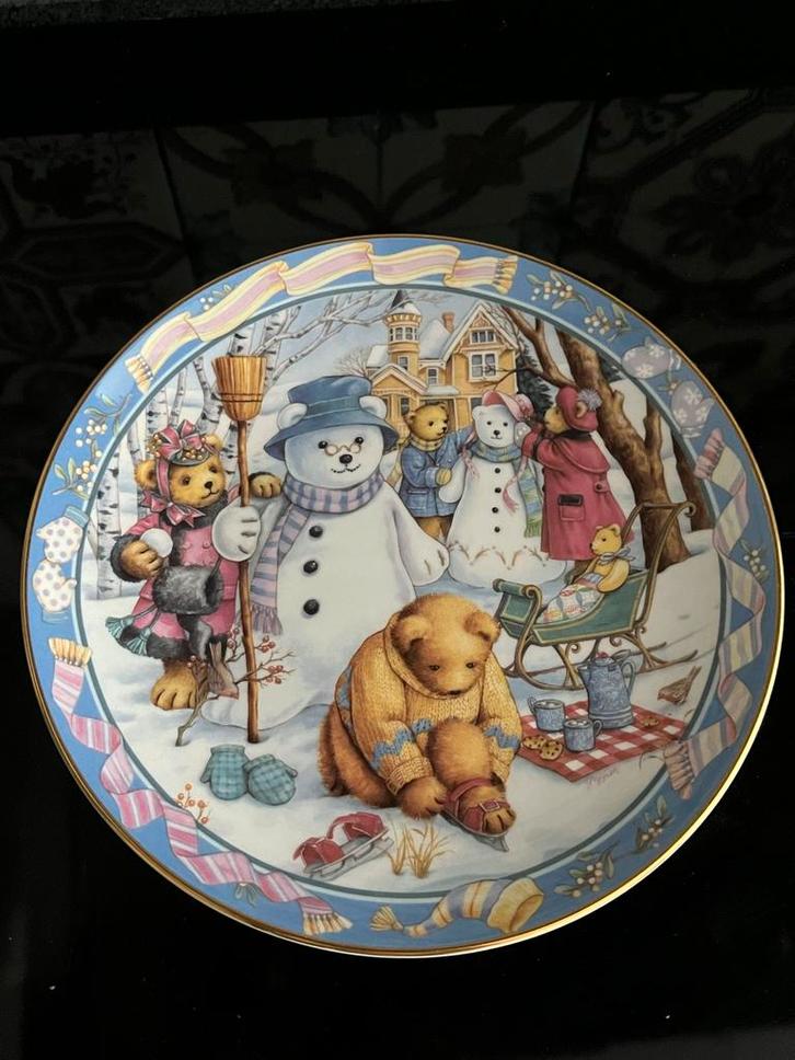 Royal Doulton Teddy Bear Winter Wonderland Bord, Antiek en Kunst, Antiek | Wandborden en Tegels, Ophalen of Verzenden