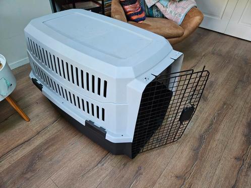 Hondenbench middelgrote of hond. Zo goed als nieuw!!, Dieren en Toebehoren, Hondenbenches, Zo goed als nieuw, Ophalen