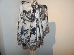 Marccain grote shawl in print lichte tint printen merk stof