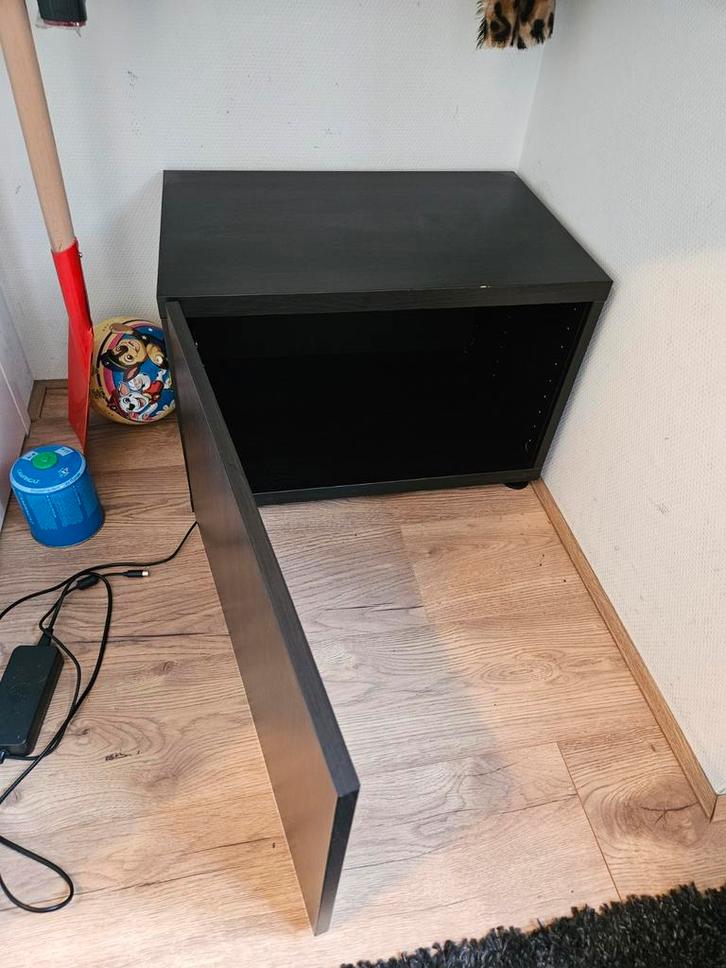 Ikea Besta kast met deur - Zwartbruin, Huis en Inrichting, Kasten | Wandmeubels, Ophalen