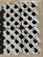 98m2 grijs kunsstof grastegels, bermblokken, grasdallen, Gebruikt, Verzenden, Bij dit gebruikte product niet meer te achterhalen.