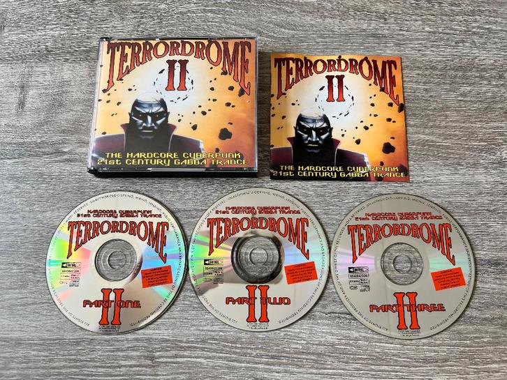 Terrordrome 2 Oldschool Hardcore Thunderdome, Cd's en Dvd's, Cd's | Dance en House, Zo goed als nieuw, Dance Populair, Ophalen of Verzenden