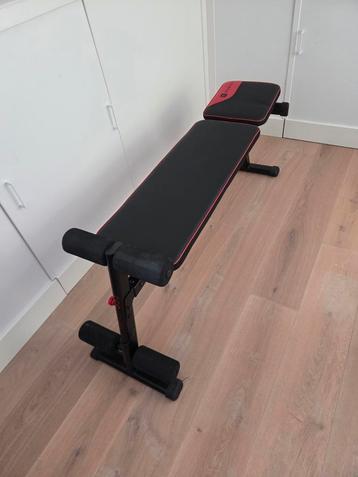 Fitnessbank / Buikspierbank Domyos Bench 500 z.g.a.n! beschikbaar voor biedingen