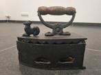Oud gietijzeren strijkijzer/ strijkbout., Antiek en Kunst, Antiek | Gereedschap en Instrumenten, Ophalen of Verzenden