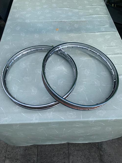 Honda SS50 originele Araya velgen 17 inch, Fietsen en Brommers, Brommeronderdelen | Oldtimers, Gebruikt, Overige merken, Frame
