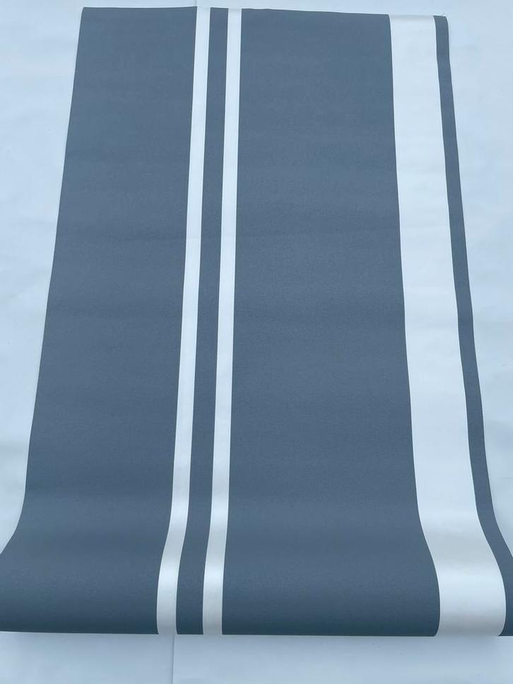 Vliesbehang met Streepprint grijs wit €4 per rol, Huis en Inrichting, Stoffering | Behang, Wit, Grijs, 75 m² of meer, Ophalen