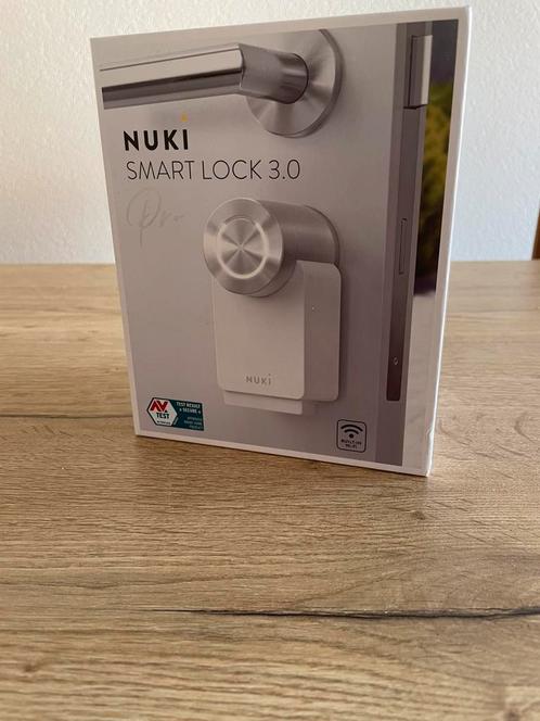 Nuki Smart lock 3.0 Pro, Doe-het-zelf en Verbouw, Deuren en Horren, Gebruikt, Binnendeur, 200 tot 215 cm, 80 tot 100 cm, Ophalen of Verzenden