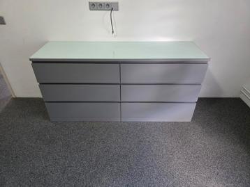 MALM

Ladekast met 6 lades, wit, 160x78 cm

 beschikbaar voor biedingen