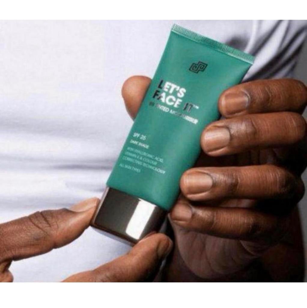 Shakeup - Let's Face It BB - Tinted Moisturiser Dark 50ml, Bruin, Gehele gezicht, Nieuw, Ophalen of Verzenden