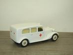 Tatra T52 Ambulance - Handbuilt Model - 1:43, Overige merken, Auto, Verzenden, Zo goed als nieuw