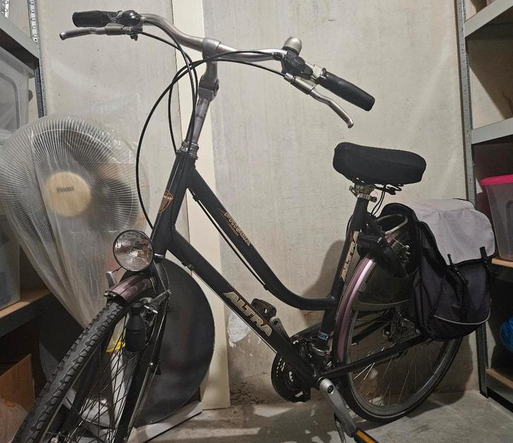 Dames fiets Altra zwart 21 versnellingen, Fietsen en Brommers, Fietsen | Dames | Damesfietsen, Gebruikt, Overige merken, Versnellingen