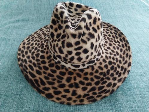 Running bear panterprint hoed maat 55 NIEUW, Kleding | Dames, Hoeden en Petten, Nieuw, Hoed, 55 cm (S, 6⅞ inch) of minder, Ophalen of Verzenden