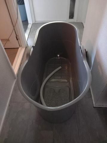 ❗️Moet vandaag opgehaald worden ❗️Zitbad voor in de douche beschikbaar voor biedingen