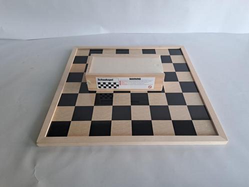 schaakbord / dambord Nieuw in verpakking incl. schaakstukken, Hobby en Vrije tijd, Gezelschapsspellen | Bordspellen, Nieuw, Ophalen of Verzenden