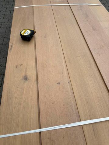 60 m2 eiken multivloer. 14 cm breed 18 mm dik toplaag 6 mm beschikbaar voor biedingen