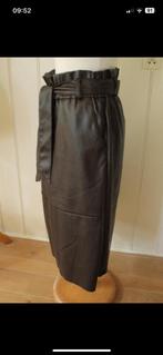 Nukus donkerbruine ‘leren’ rok 40, Kleding | Dames, Rokken, Maat 38/40 (M), Bruin, Ophalen of Verzenden, Zo goed als nieuw