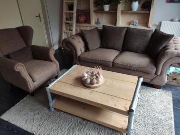 Landelijk bankstel en fauteuil te koop beschikbaar voor biedingen