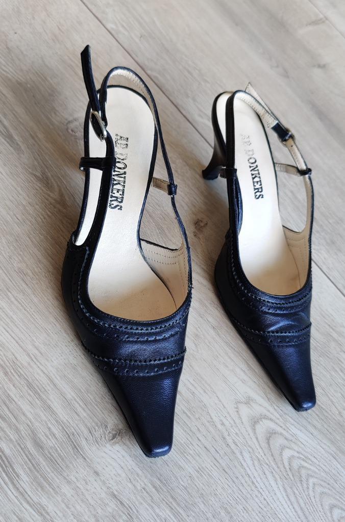 Zwart lederen damesschoen/slingback van Ab Donkers maat 34, Kleding | Dames, Schoenen, Zo goed als nieuw, Schoenen met lage hakken