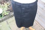 Rok zwart Closed mt 31 (40) Vaste prijs AANBIEDING, Kleding | Dames, Maat 38/40 (M), Ophalen of Verzenden, Zo goed als nieuw, Knielengte