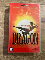 Vhs dragon the Bruce lee story, Actie en Avontuur, Gebruikt, Ophalen of Verzenden