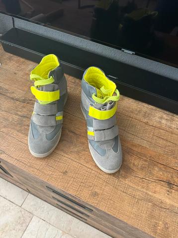 serafini Manhattan beschikbaar voor biedingen