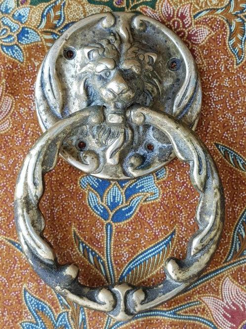 Mooie zware antieke Engelse deurklopper met een leeuwenkop., Antiek en Kunst, Antiek | Koper en Brons, Brons, Ophalen of Verzenden