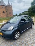 Toyota Aygo 1.0 12V Vvt-i 5DRS 2007 Grijs, Auto's, Voorwielaandrijving, 4 stoelen, 68 pk, Origineel Nederlands