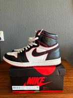 Nike Air Jordan 1 “Bloodline” US 10.5, Ophalen of Verzenden, Zo goed als nieuw