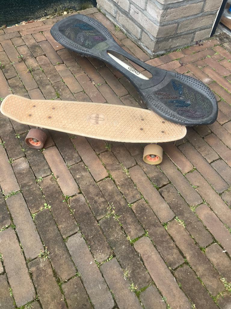 Nijdam skateboard en Oxelo waveboard, Sport en Fitness, Skateboarden, Ophalen, Zo goed als nieuw