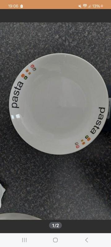 4 pasta-soepborden beschikbaar voor biedingen