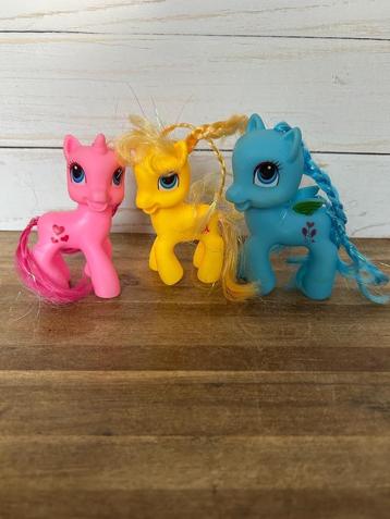 3 pony's die lijken op My Little Pony beschikbaar voor biedingen