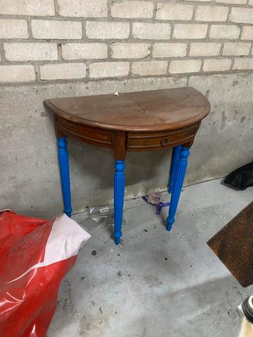 Vintage Tafeltje voor Hal/Kamer beschikbaar voor biedingen